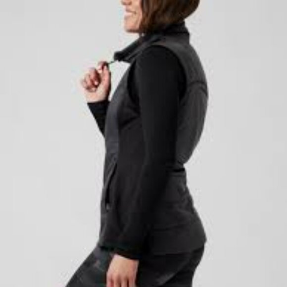 Athleta Rockridge Primaloft Vest, Size MEDIUM, Purple - Picture 5 of 13